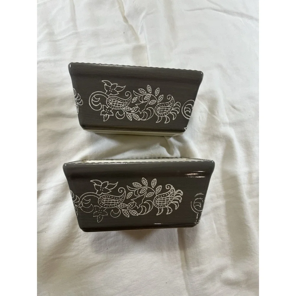 Baum Gray Floral Stoneware Mini Loaf Pans Set of 2 Oven Safe Beaded Rim Modern